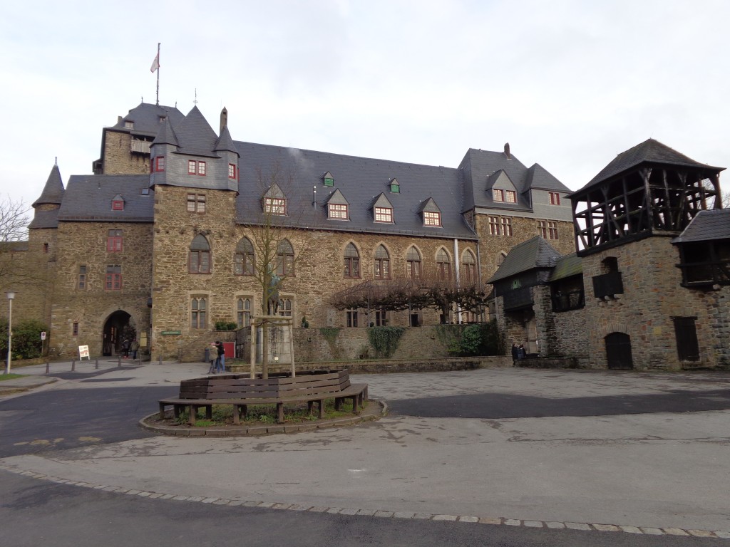 Eine Entdeckungs-Reise auf Schloss Burg in Solingen