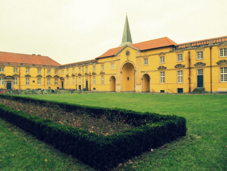 Vierflügelige Schlösser, Gestapokeller und warum ich in Osnabrück zur Hochschule ging