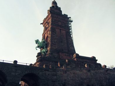 Burg Kyffhausen - Abenteuer aus Kindertagen und der tiefste Burgbrunnen der Welt