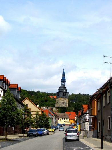 Der schiefe Turm von Bad Frankenhausen - Schräge Erinnerungen an die alte Heimat