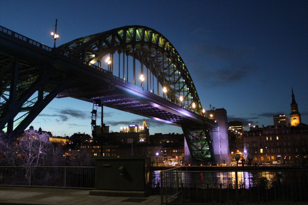 Über sieben Brücken musst du gehen... Um Newcastle oder Gateshead zu sehen! Über sieben Brücken musst du gehen... Um Newcastle oder Gateshead zu sehen!