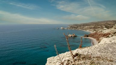 Eine Reise nach Zypern im Winter. Entspannter Urlaub am Mittelmeer.
