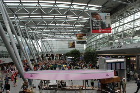 Flughafen Düsseldorf - die günstigsten Tipps rund ums Parken, Hotels