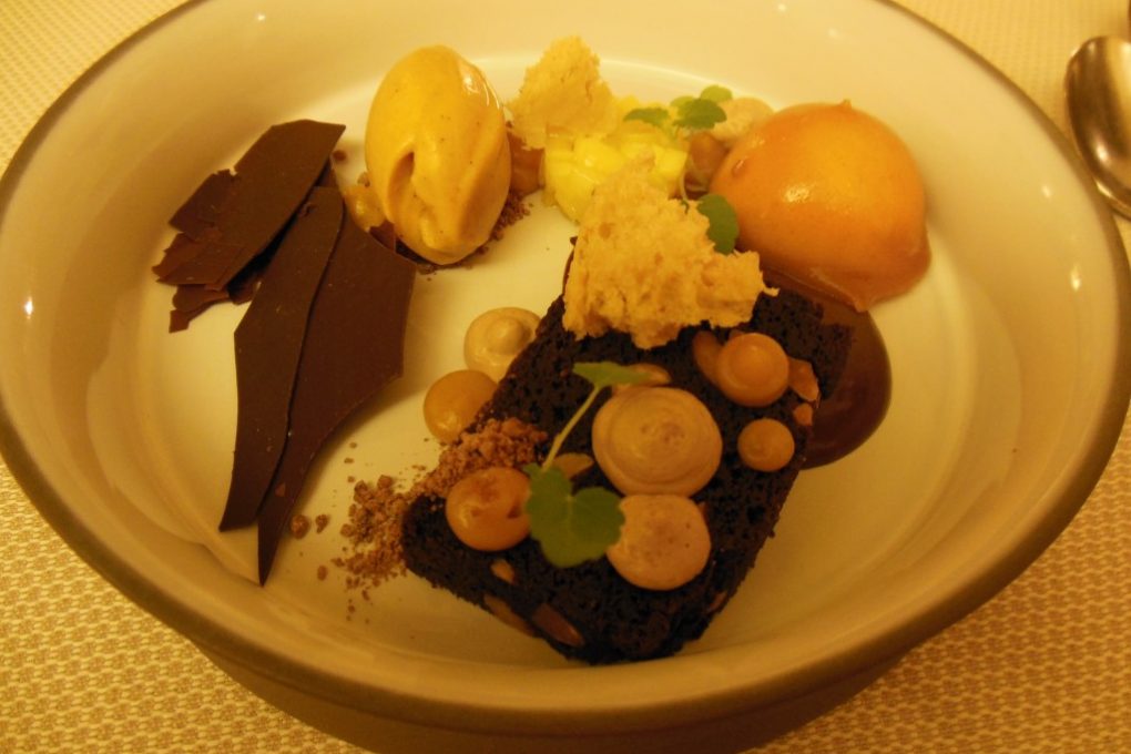 L`étable: Erdnuss und Schokolade mit Sanddorn und Mango