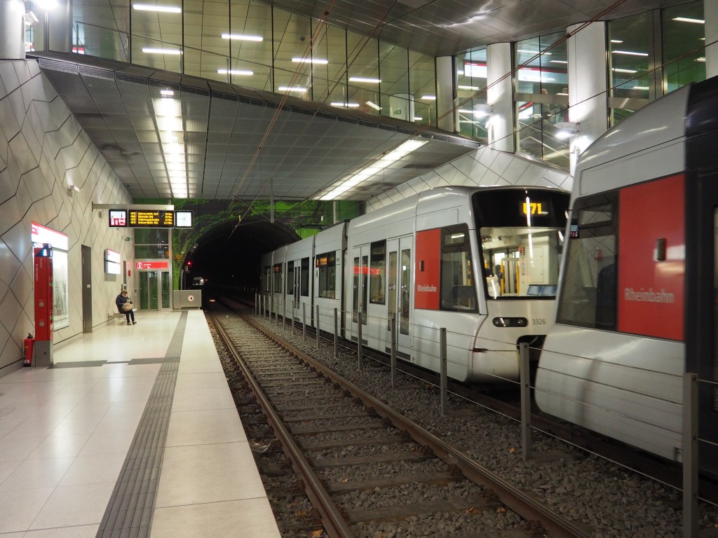 Mit der DüsseldordCard die öffentlichen Verkehrsmittel von Düsseldorf nutzen