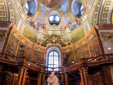 Bibliothek in Wien - Kurzreise in Europa
