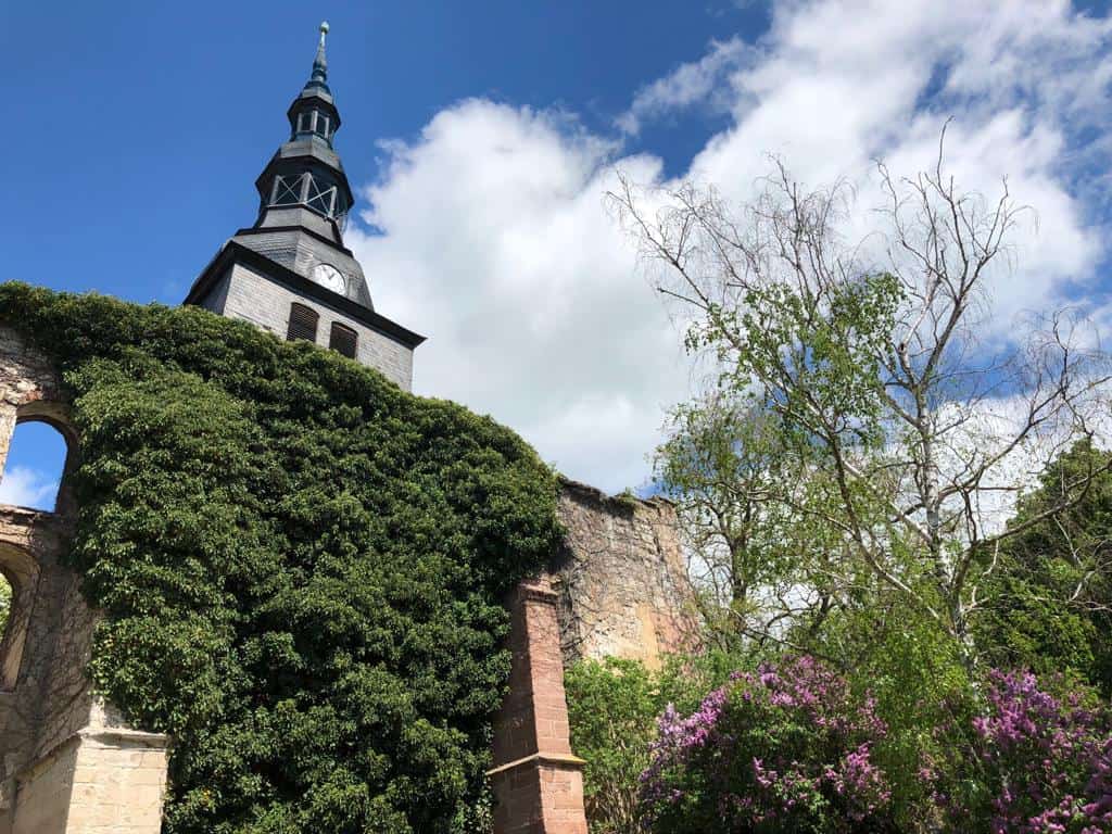 Der schiefe Turm von Bad Frankenhausen: Ein Besuch mit Kindheitserinnerungen