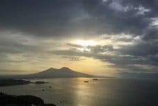 Neapel - Flitterwochen am Vulkan. Zwischen Romantik, Dreck und Motorrollern