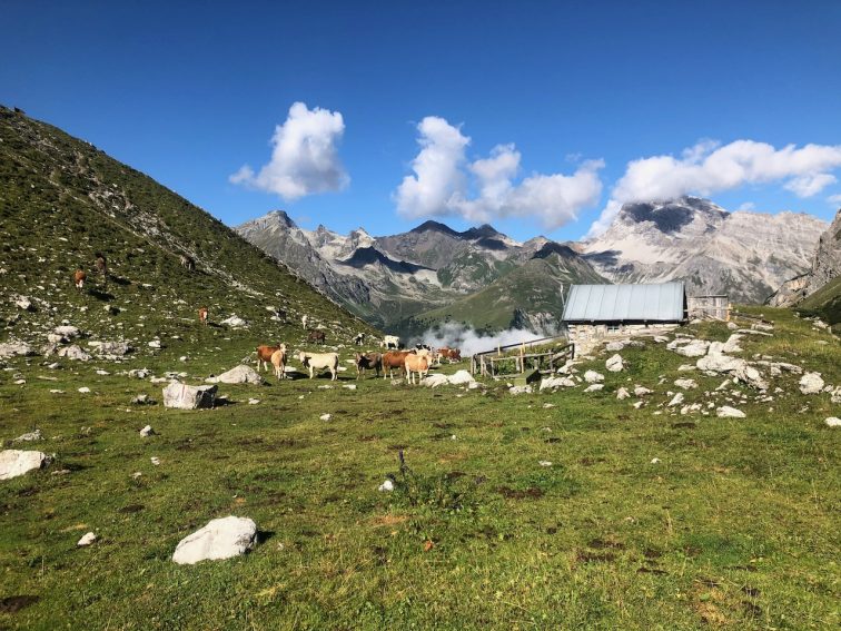 Eine Wanderung rund um den Igl Compass (3017 Meter) in Graubünden