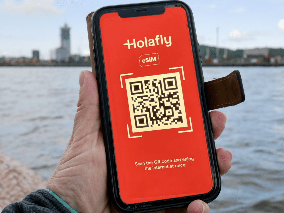 Wie eSIM auf Reisen dir viel Geld sparen kann: Erfahrung mit Holafly