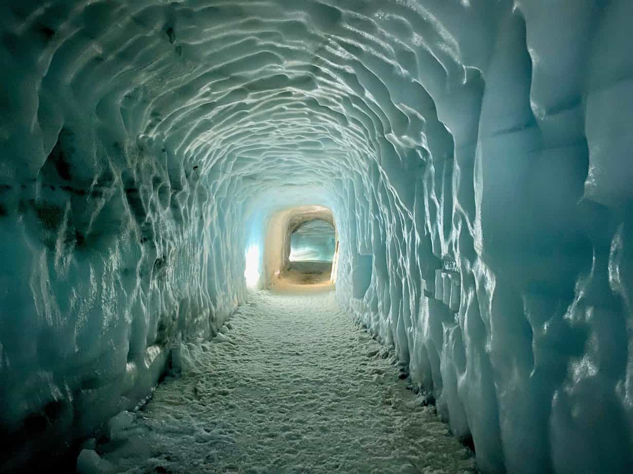 Die Eishöhlentour in Húsafell - Ein Besuch bei INTO THE GLACIER