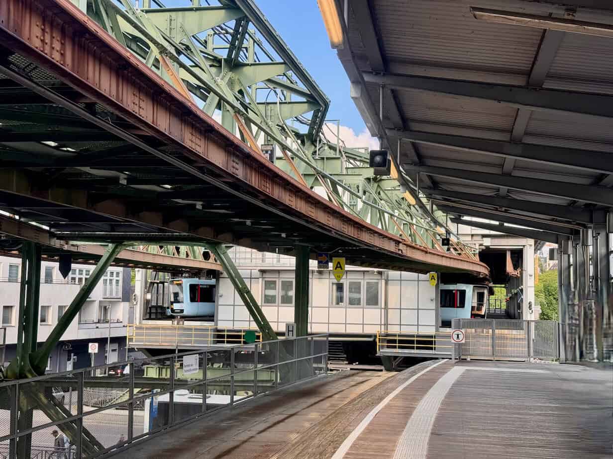 Ein Besuch in Wuppertal: Sehenswürdigkeiten rund um die Schwebebahn Ein Besuch in Wuppertal: Sehenswürdigkeiten rund um die Schwebebahn