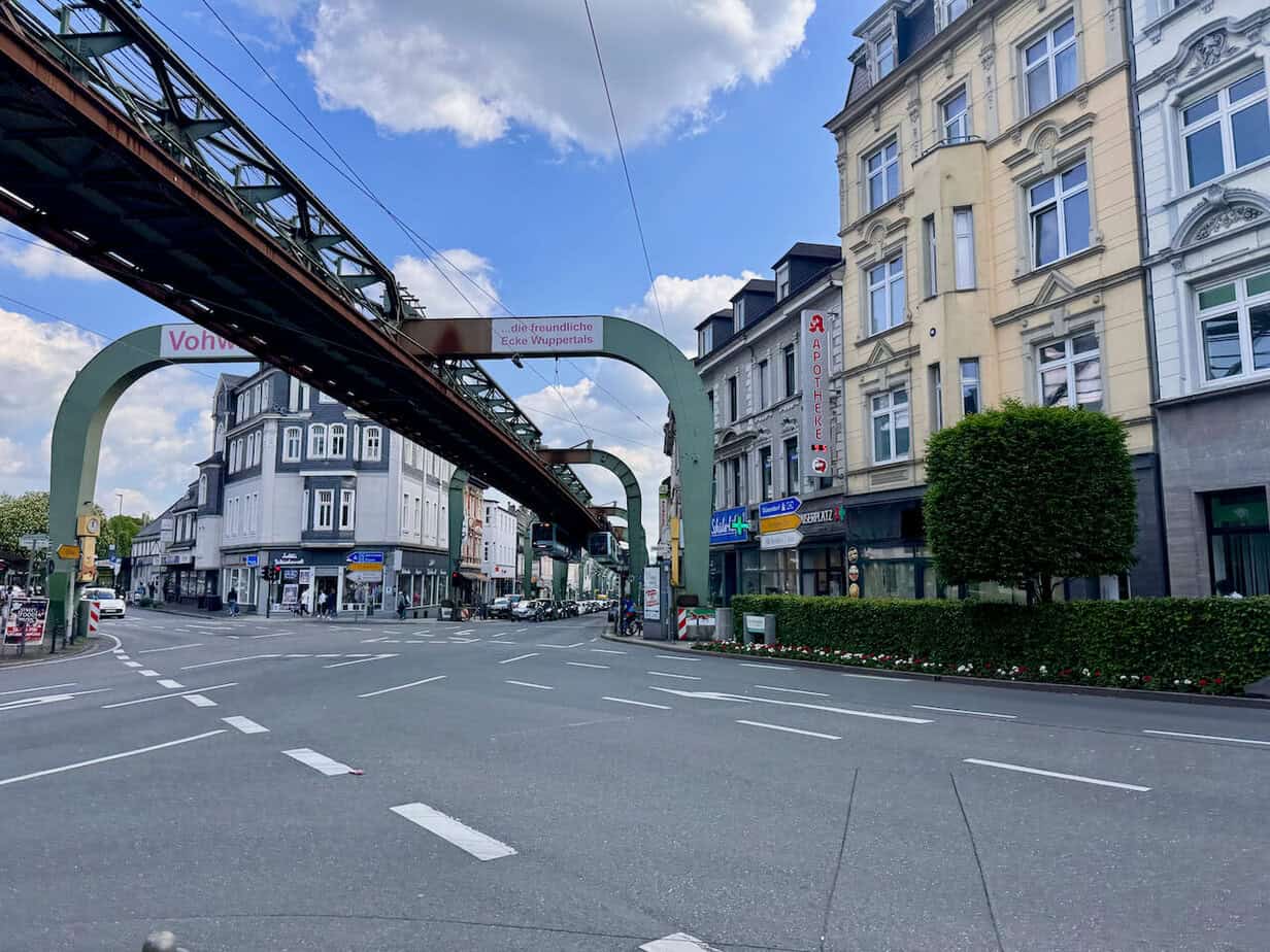Ein Besuch in Wuppertal: Sehenswürdigkeiten rund um die Schwebebahn Ein Besuch in Wuppertal: Sehenswürdigkeiten rund um die Schwebebahn