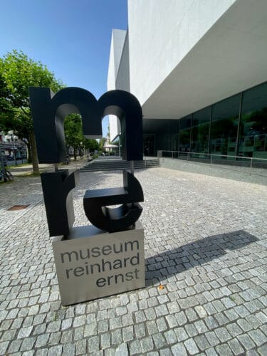 Zuckerwürfel in Wiesbaden begeistert Kunstfans