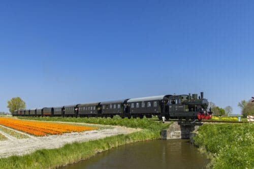 Als Nordholland die Weltmeere beherrschte: Das goldene Städtedreieck Nordhollands Museumsbahn in Westfriesland