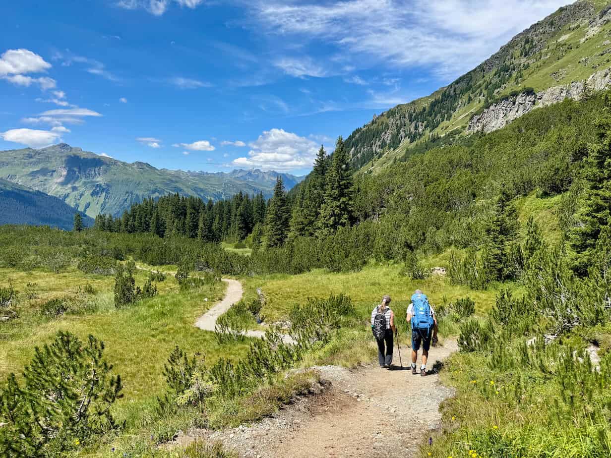 Montafon im Sommer: Eine nachhaltige Reise mit Wandern, Erlebnissen & Kees. Montafon im Sommer: Eine nachhaltige Reise mit Wandern, Erlebnissen & Kees.