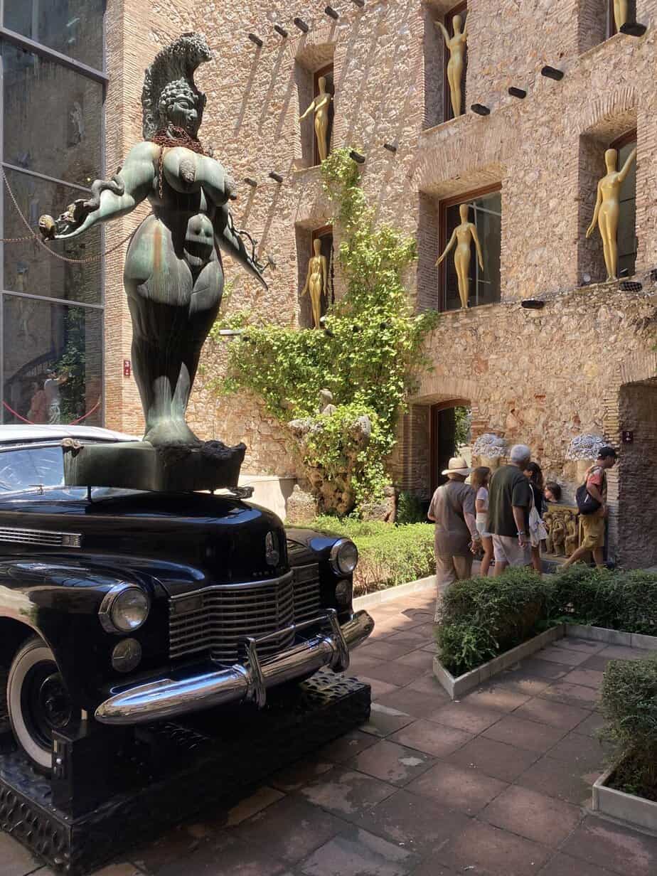 Salvador Dali - nur ein Verrückter erschafft solche Kunst Salvador Dali - nur ein Verrückter erschafft solche Kunst