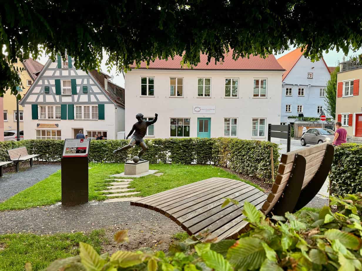 Mädelstour in Bayerisch-Schwaben zwischen Augsburg und Nördlingen Mädelstour in Bayerisch-Schwaben zwischen Augsburg und Nördlingen