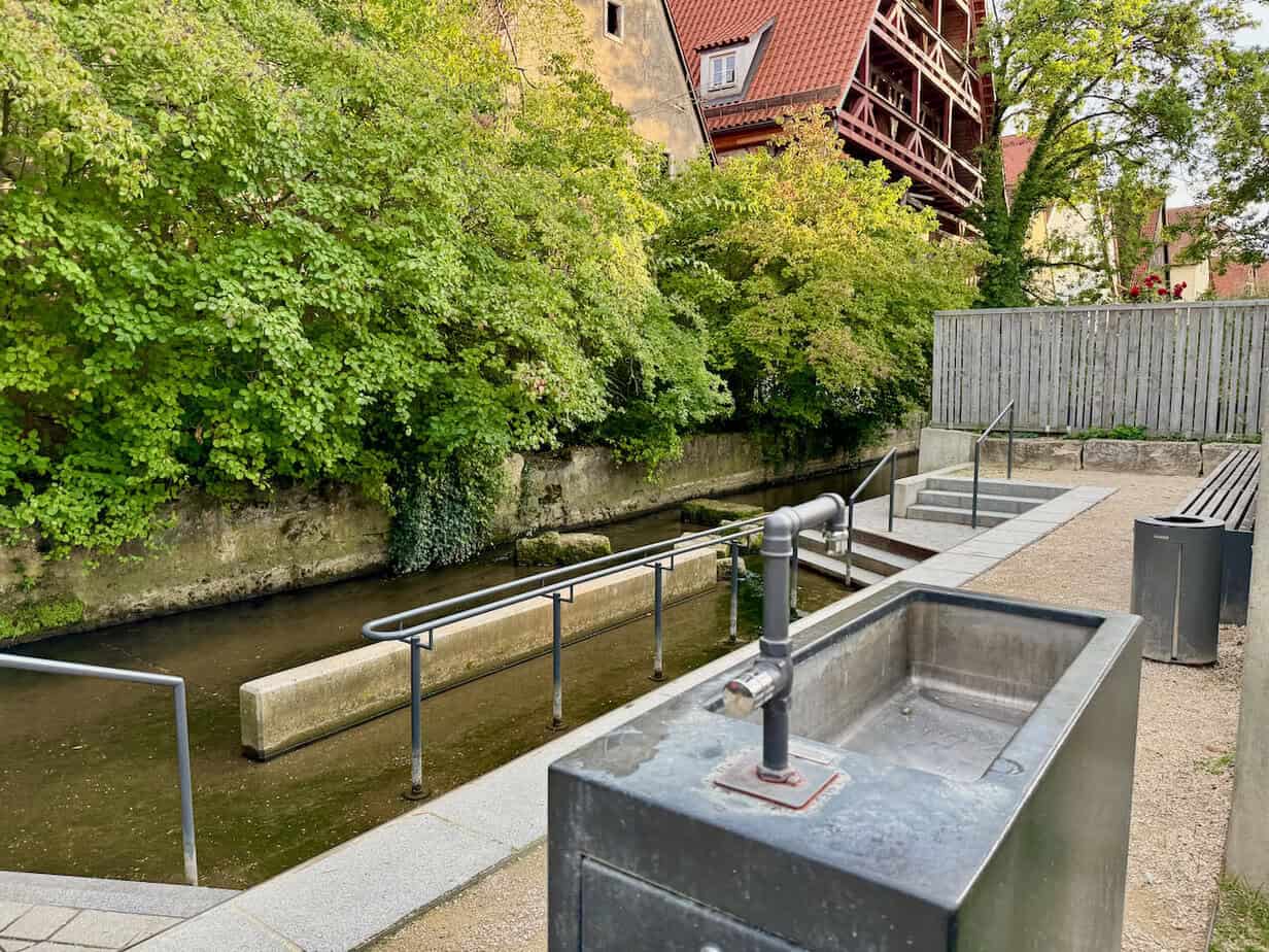 Kneippanlagen in Deutschland: Perfekte Orte für das erfrischende Wassertreten Kneippanlagen in Deutschland: Perfekte Orte für das erfrischende Wassertreten