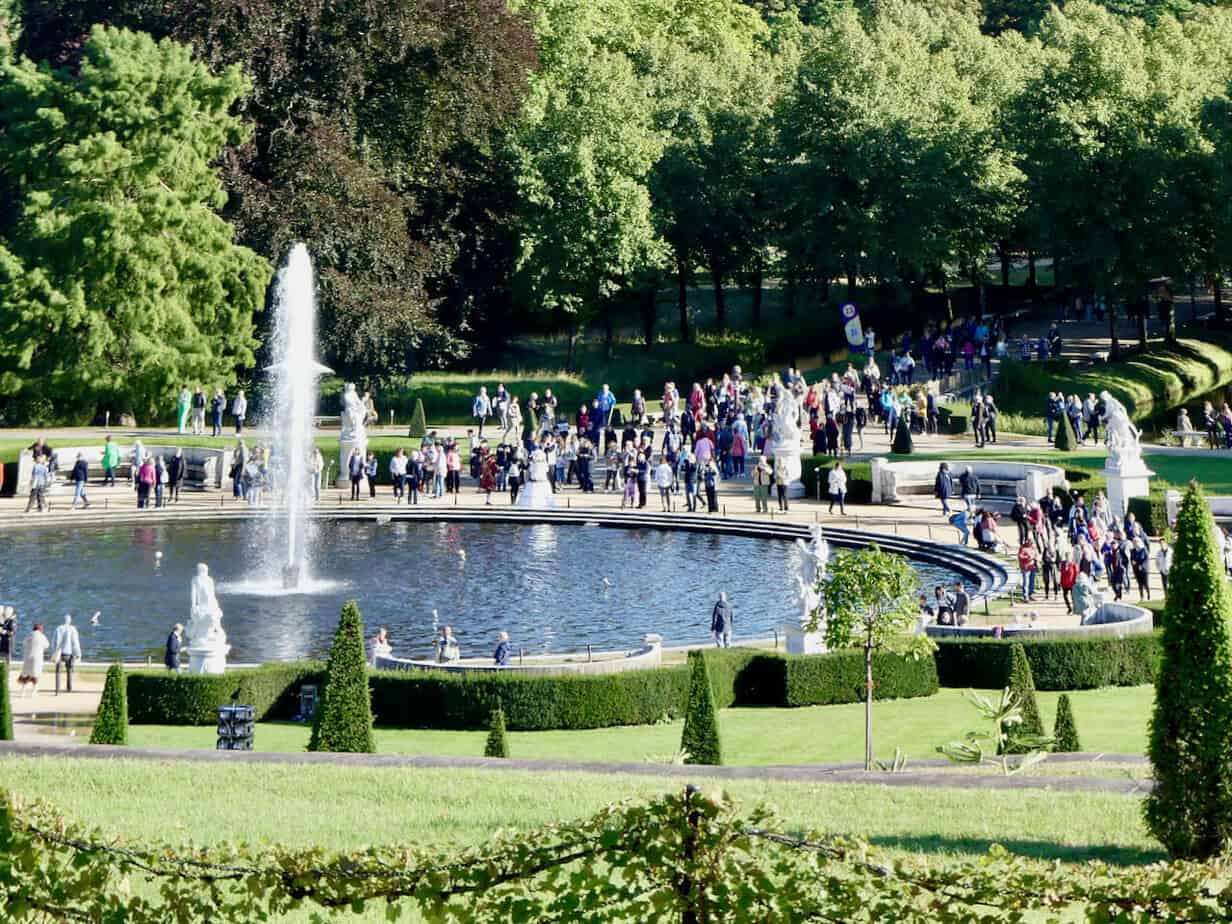 Ein glanzvoller Abend im Park Sansoucci - Schlössernacht Potsdam Andrang bei der Schlössernacht in Potsdam
