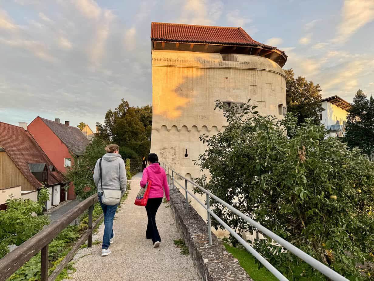Mädelstour in Bayerisch-Schwaben zwischen Augsburg und Nördlingen Mädelstour in Bayerisch-Schwaben zwischen Augsburg und Nördlingen