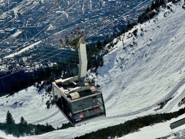 Kabine Mit Blick auf Innsbruck Ein etwas anderes Winter-Wochenende in Innsbruck