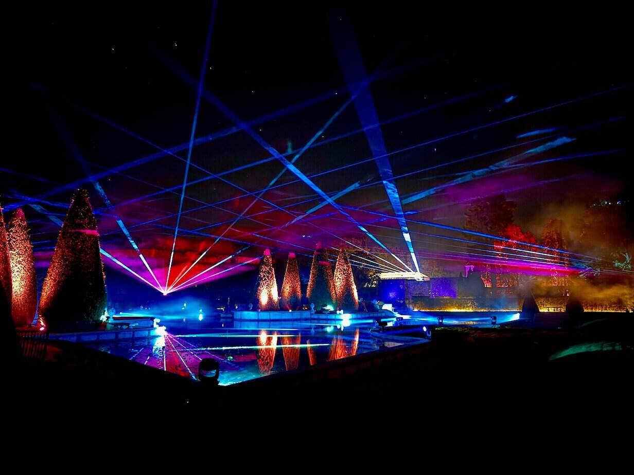 Ein Besuch beim Lichtkunstfestival Enchanted Gardens in Arcen Lasershow bei Enchanted Gardens